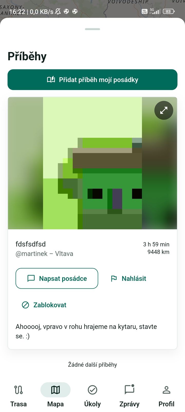Příběh posádky v okolí s fotkou, textem a tlačítkem napsat posádce